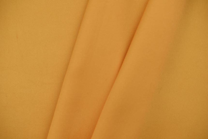 ярко-желтый