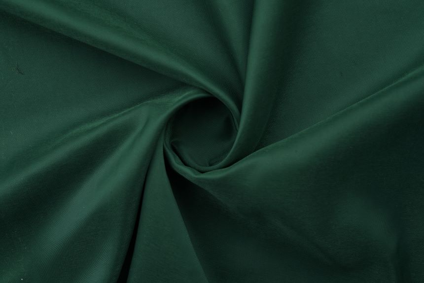 темно-зеленый