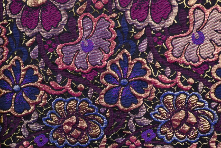 фиолетовый