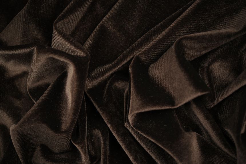 коричневый