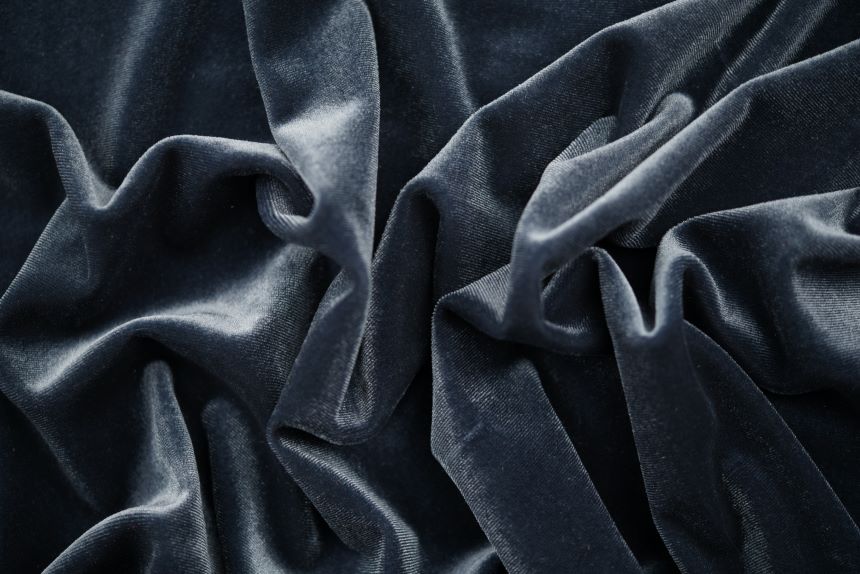 темно-серый