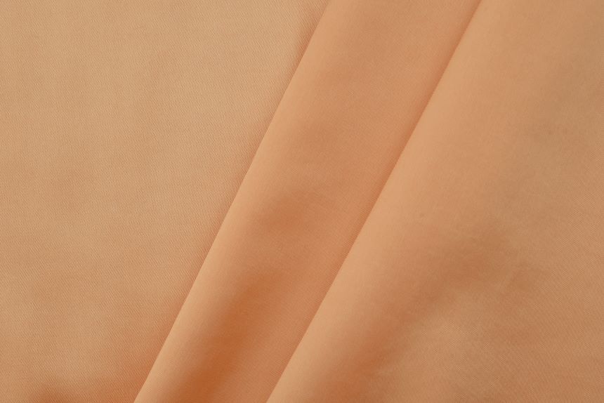 персиковый