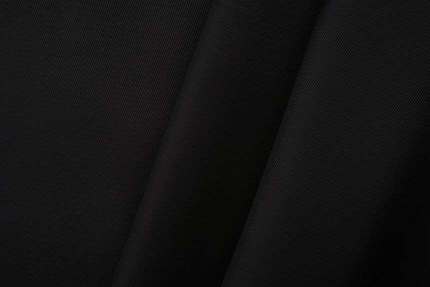 иссиня-черный