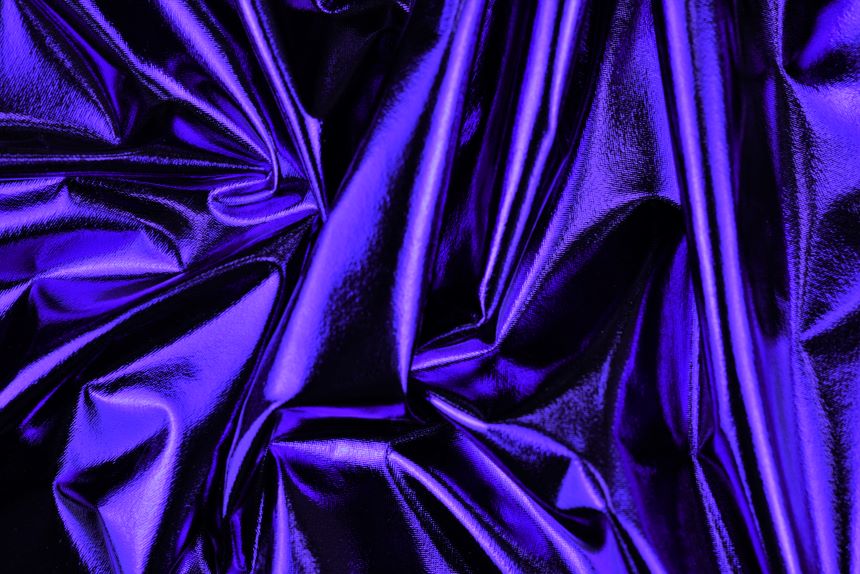 фиолетовый