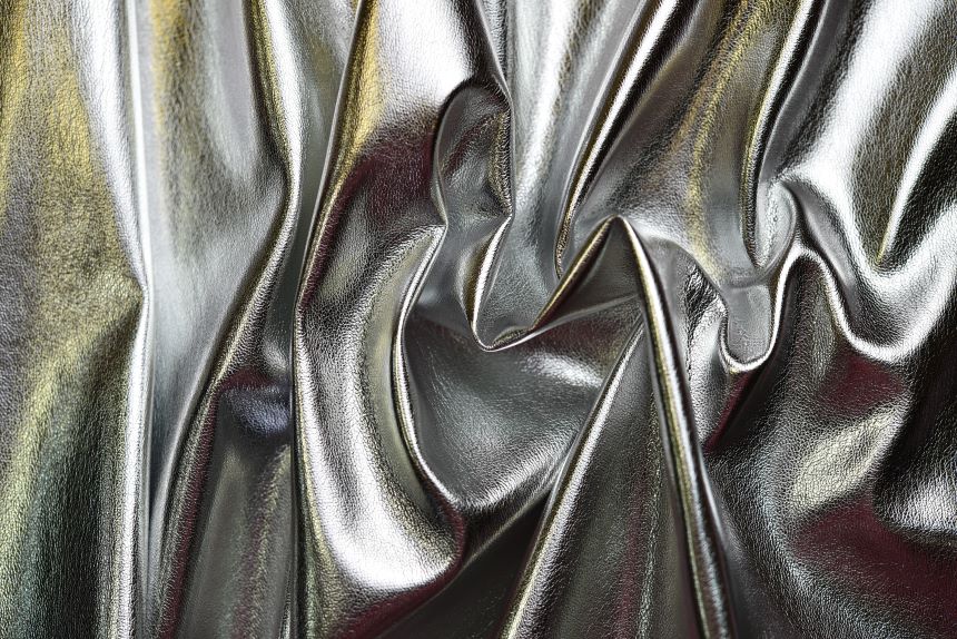 серебряный