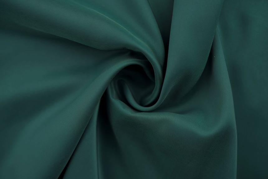 темно-зеленый