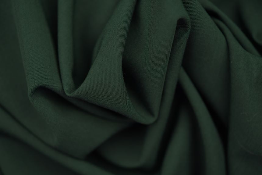 темно-зеленый