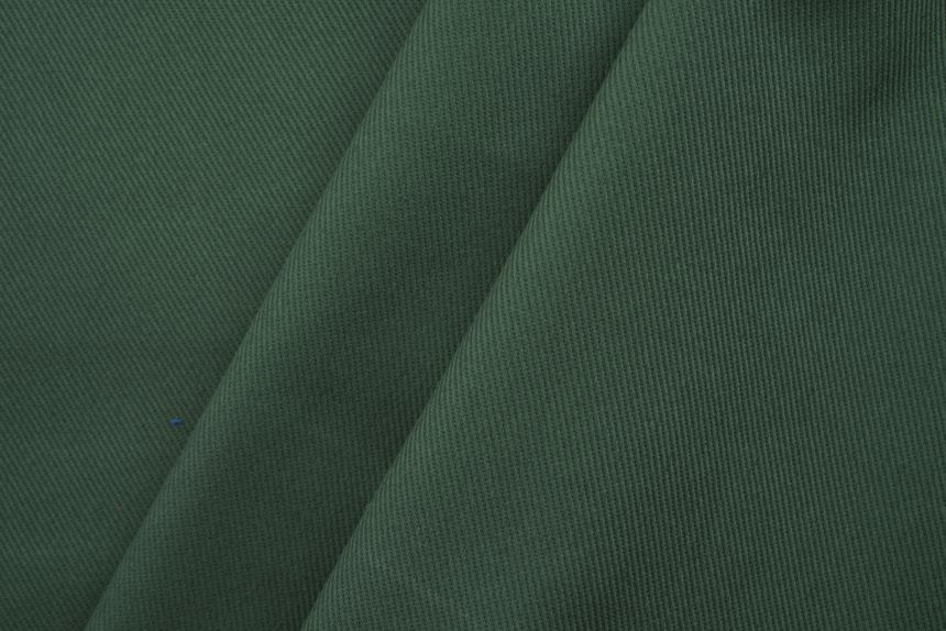 темно-зеленый