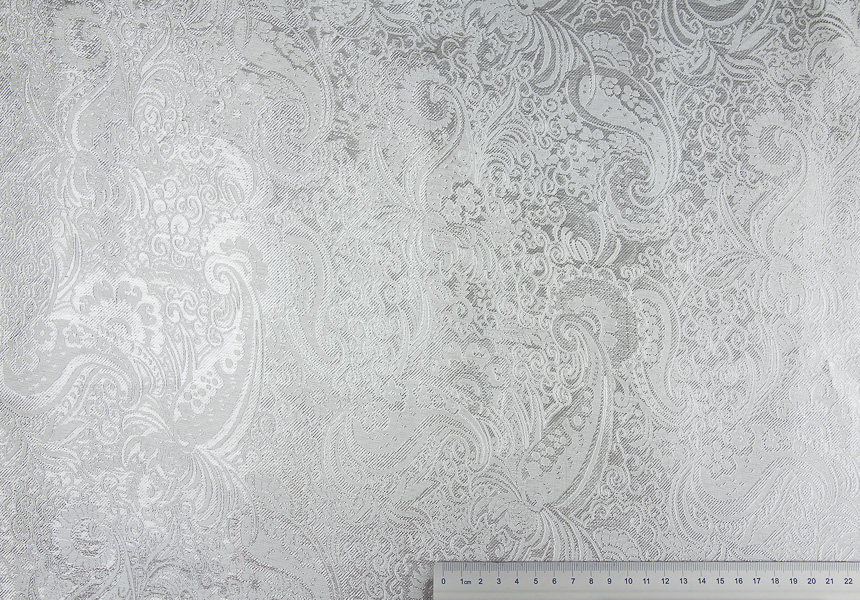 серебряный