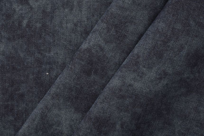 темно-синий