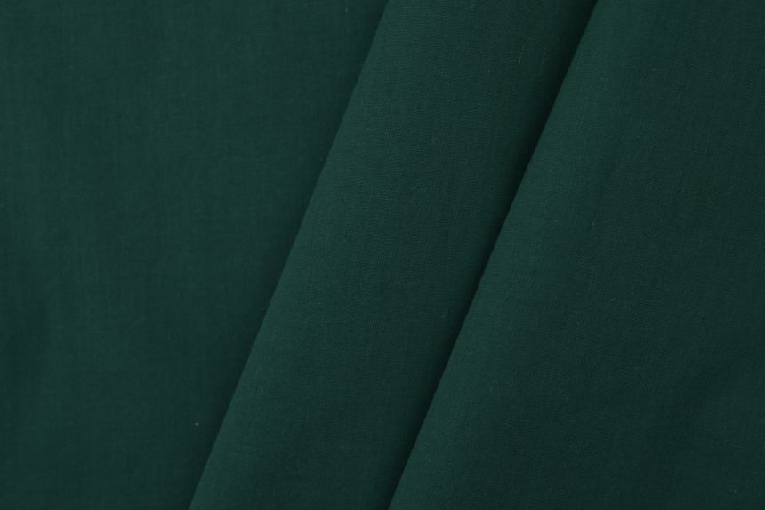 темно-зеленый