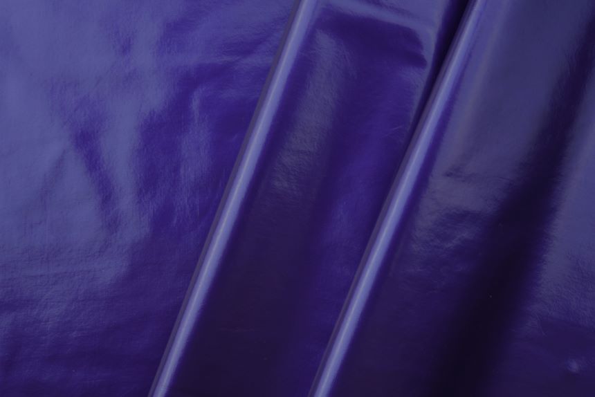 фиолетовый