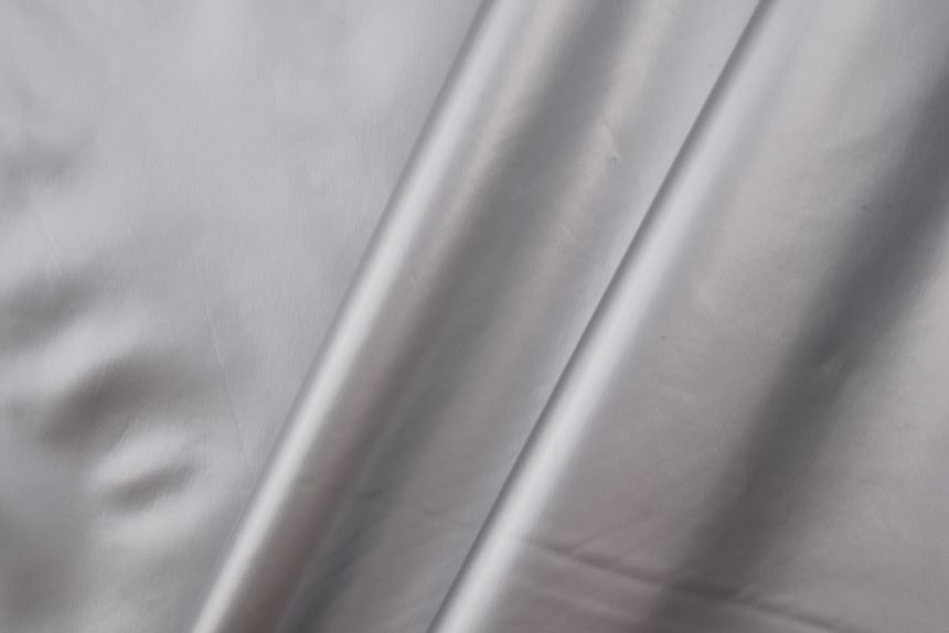 серебряный