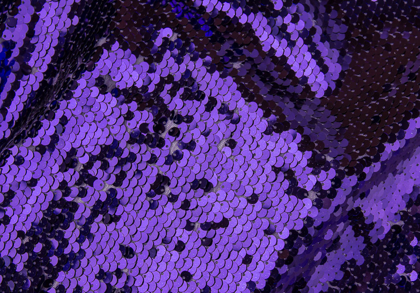 фиолетовый