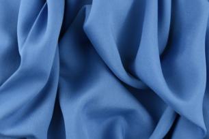 ярко-голубой