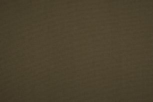 темно-коричневый